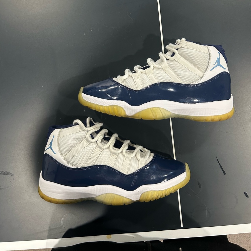 Jordan 11 unc win like 82